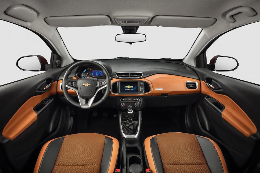 Торпедо Chevrolet Onix Activ 2016 года  (фото 40 из 44)